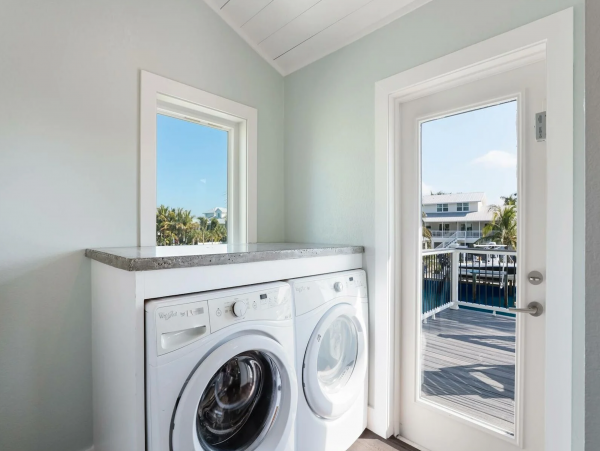 Six Bedroom Home on the Canal in Anna Maria